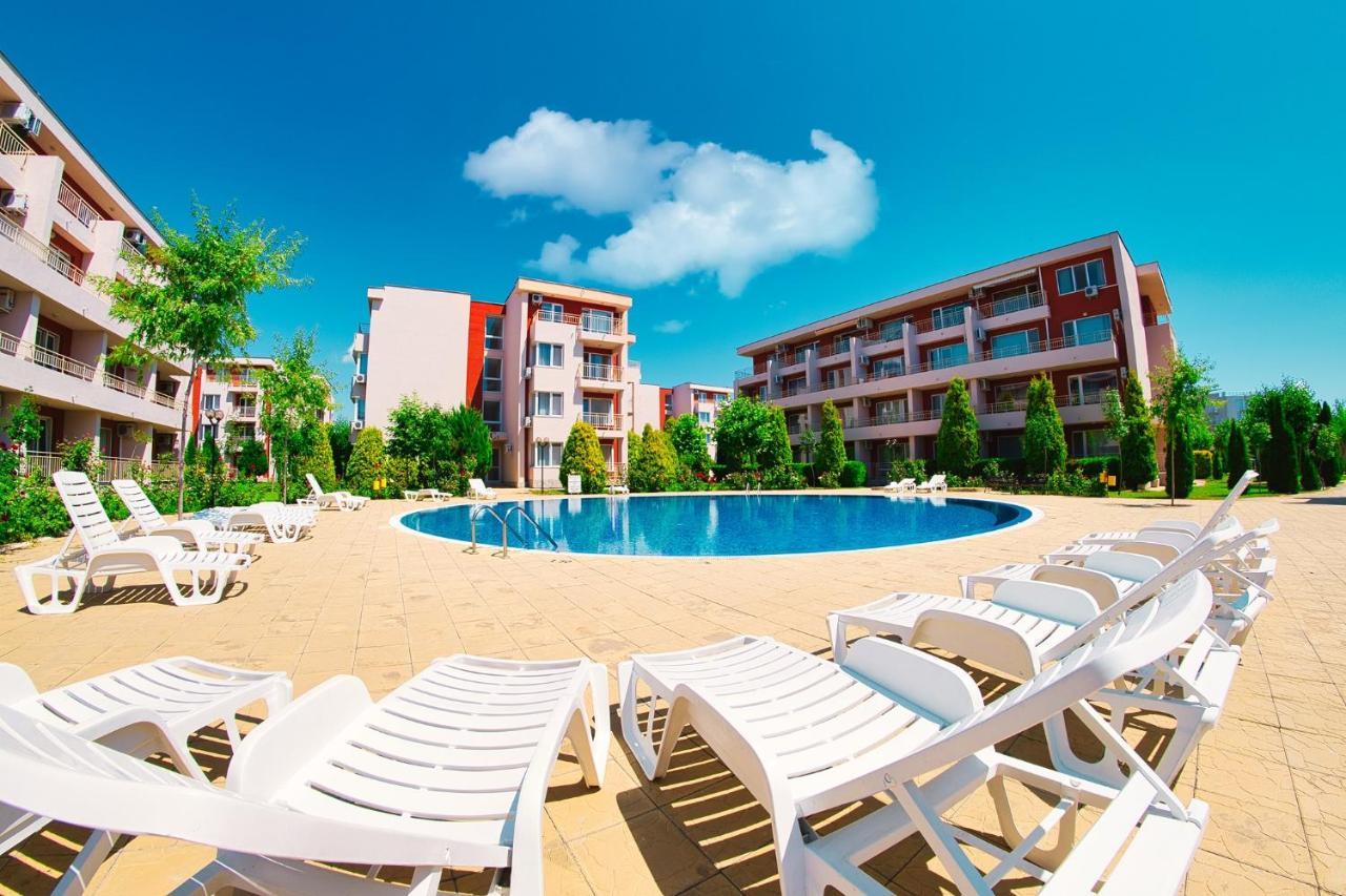 Holiday Fort Golf Club - Premium Apartments Sunny Beach Exterior photo